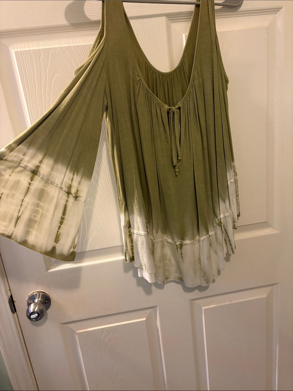 Freeloader Woman’s Medium Top